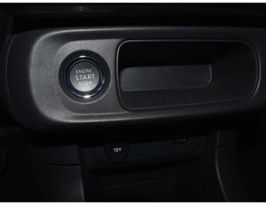 
										CITROEN C3 1.2 PURETECH 83CV SHINE full									