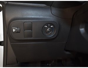 
										CITROEN C3 1.2 PURETECH 83CV SHINE full									