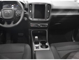 
										VOLVO XC40 1.5 129CV T2 ESSENTIAL AUTO full									