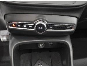 
										VOLVO XC40 1.5 129CV T2 ESSENTIAL AUTO full									