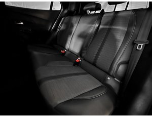 
										PEUGEOT 2008 1.5 BLUEHDI 130CV ALLURE PACK EAT8 full									