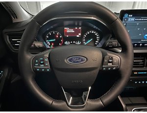 
										FORD FOCUS SPORTBREAK 1.0 ECOBOOST 155CV MHEV ACTIVE full									