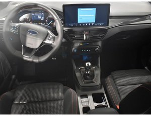 
										FORD FOCUS SPORTBREAK 1.0 ECOBOOST 125CV MHEV ST LINE full									