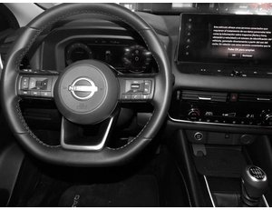 
										NISSAN QASHQAI 1.3 DIGT 140CV MHEV N-CONNECTA SKYLINE PACK full									