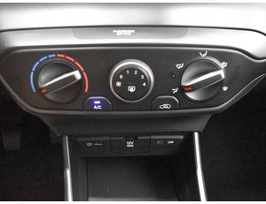
										HYUNDAI BAYON 1.2 MPI 84CV ESSENCE full									