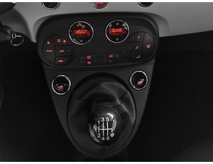 
										FIAT 500 1.0 HYBRID 70CV DOLCEVITA full									