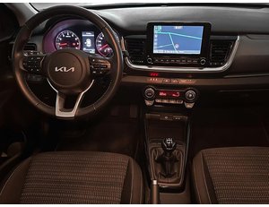 
										KIA STONIC 1.2 DPI 84CV DRIVE full									