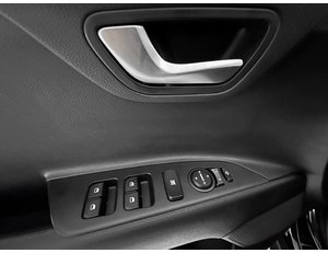 
										KIA STONIC 1.2 DPI 84CV DRIVE full									
