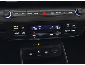 
										HYUNDAI KONA 1.6 GDI 141CV HEV MAXX DCT full									