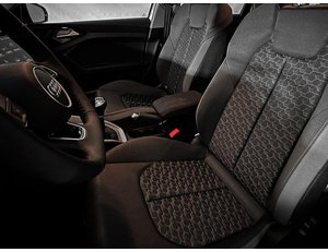 
										AUDI A1 SPORTBACK 1.0 TFSI 95CV 25 ADRENALIN full									