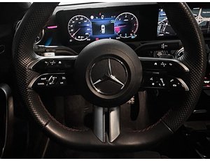 
										MERCEDES BENZ CLASE A 2.0 150CV 200D AMG LINE PREMIUM full									