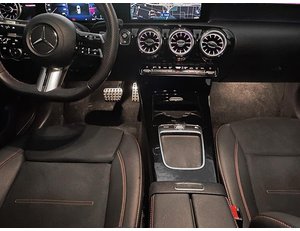 
										MERCEDES BENZ CLASE A 2.0 150CV 200D AMG LINE PREMIUM full									