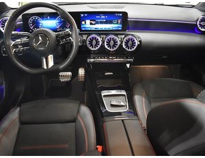 
										MERCEDES BENZ CLASE A 2.0 150CV 200D AMG LINE PREMIUM full									