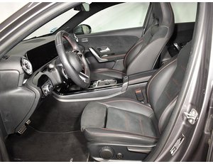 
										MERCEDES BENZ CLASE A 2.0 150CV 200D AMG LINE PREMIUM full									