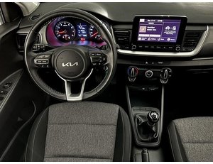 
										KIA STONIC 1.2 84CV CONCEPT full									