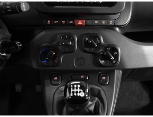 
										FIAT PANDA 1.0 70CV HYBRID full									