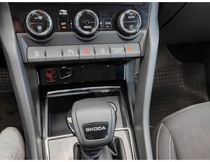 
										SKODA KAROQ 1.5 TSI 150CV SELECTION DSG full									