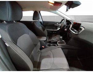 
										KIA CEED 1.0 TGDI 100CV DRIVE full									