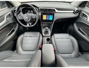 
										MG ZS 1.5 106CV LUXURY MT full									