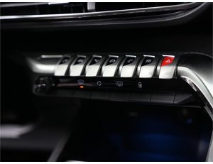 
										PEUGEOT 5008 1.5 BLUEHDI 130CV ALLURE PACK EAT8 full									