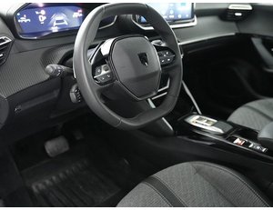
										PEUGEOT 2008 1.2 PURETECH 130CV ALLURE EAT8 full									