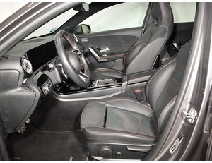
										MERCEDES BENZ CLASE A 1.3 163CV 200 AMG LINE full									