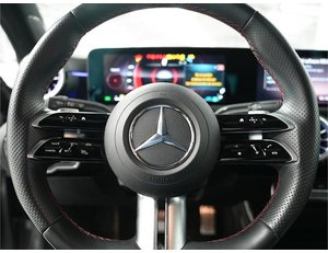 
										MERCEDES BENZ CLASE A 1.3 163CV 200 AMG LINE full									