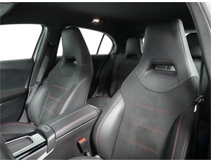 
										MERCEDES BENZ CLASE A 1.3 163CV 200 AMG LINE full									