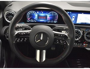 
										MERCEDES BENZ CLASE A 1.9 150CV 200D AMG LINE full									