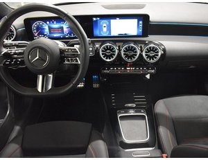 
										MERCEDES BENZ CLASE A 1.9 150CV 200D AMG LINE full									