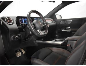 
										MERCEDES BENZ CLASE GLA GLA 2.0 150CV 200D AMG LINE full									