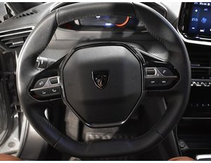 
										PEUGEOT 2008 1.2 PURETECH 100CV ALLURE full									