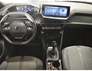 
										PEUGEOT 2008 1.2 PURETECH 100CV ALLURE full									