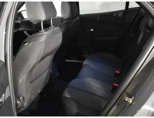 
										PEUGEOT 2008 1.2 PURETECH 100CV ALLURE full									