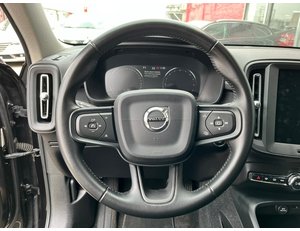 
										VOLVO XC40 2.0 D3 full									