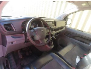 
										PEUGEOT EXPERT COMPACT 1.6 BLUE HDI S&AMP;S PRO 115 full									
