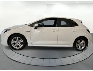 
										TOYOTA COROLLA 1.8 125H BUSINESS PLUS E-CVT full									
