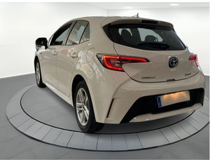 
										TOYOTA COROLLA 1.8 125H BUSINESS PLUS E-CVT full									