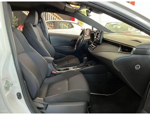 
										TOYOTA COROLLA 1.8 125H BUSINESS PLUS E-CVT full									