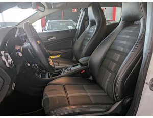 
										MERCEDES BENZ CLASE GLA MERCEDES-BENZ 200D 7G-DCT AUTO full									