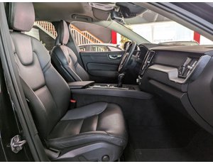 
										VOLVO XC60 2.0 D3 MOMENTUM MANUAL full									