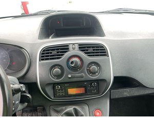
										RENAULT KANGOO FURGON II PROFESSIONAL 1.5 DCI 75 CV MT5 full									