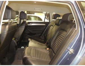 
										VOLKSWAGEN PASSAT VARIANT 1.6 CR TDI HIGHLINE BUSINESS full									