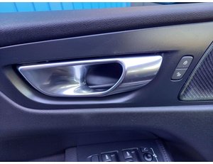 
										VOLVO XC60 2.0 D3 MOMENTUM PRO ADBLUE full									