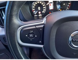 
										VOLVO XC60 2.0 D3 MOMENTUM PRO ADBLUE full									