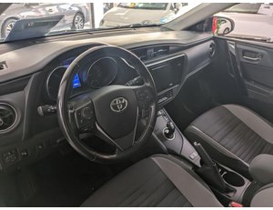 
										TOYOTA AURIS FAMILIAR 1.8 140H ACTIVE TOURING SPORTS full									