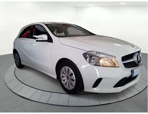 
										MERCEDES BENZ CLASE A MERCEDES-BENZ 180D BE EDITION full									