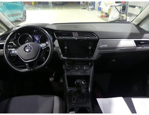 
										VOLKSWAGEN TOURAN 1.6 TDI SCR TRENDLINE (EU6.2) – 5 PLAZAS full									