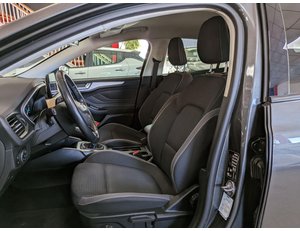 
										FORD FOCUS 1.0 ECOBOOST TREND EDITION full									