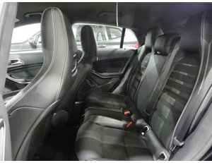 
										MERCEDES BENZ CLASE CLA MERCEDES-BENZ SB 200 D BUSINESS SOLUTION AUT full									